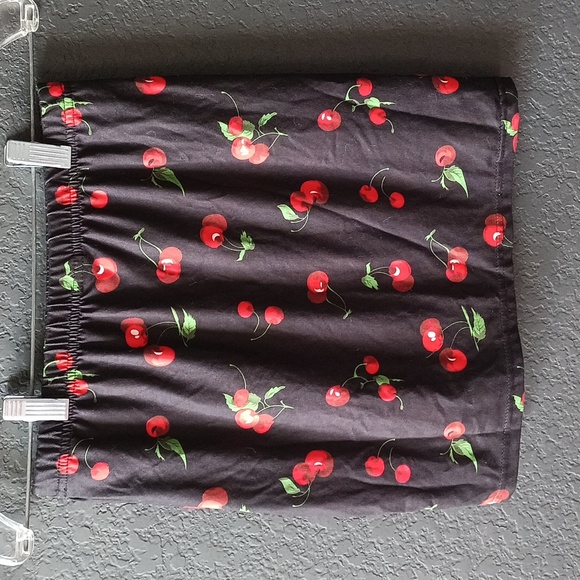 Women's Two piece - Picture 5 of 5